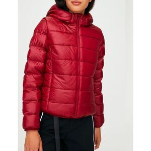 Aritzia TnAction Red Little Fuzzy Puffer Fleece-Lined Goose-Down Jacket Size S